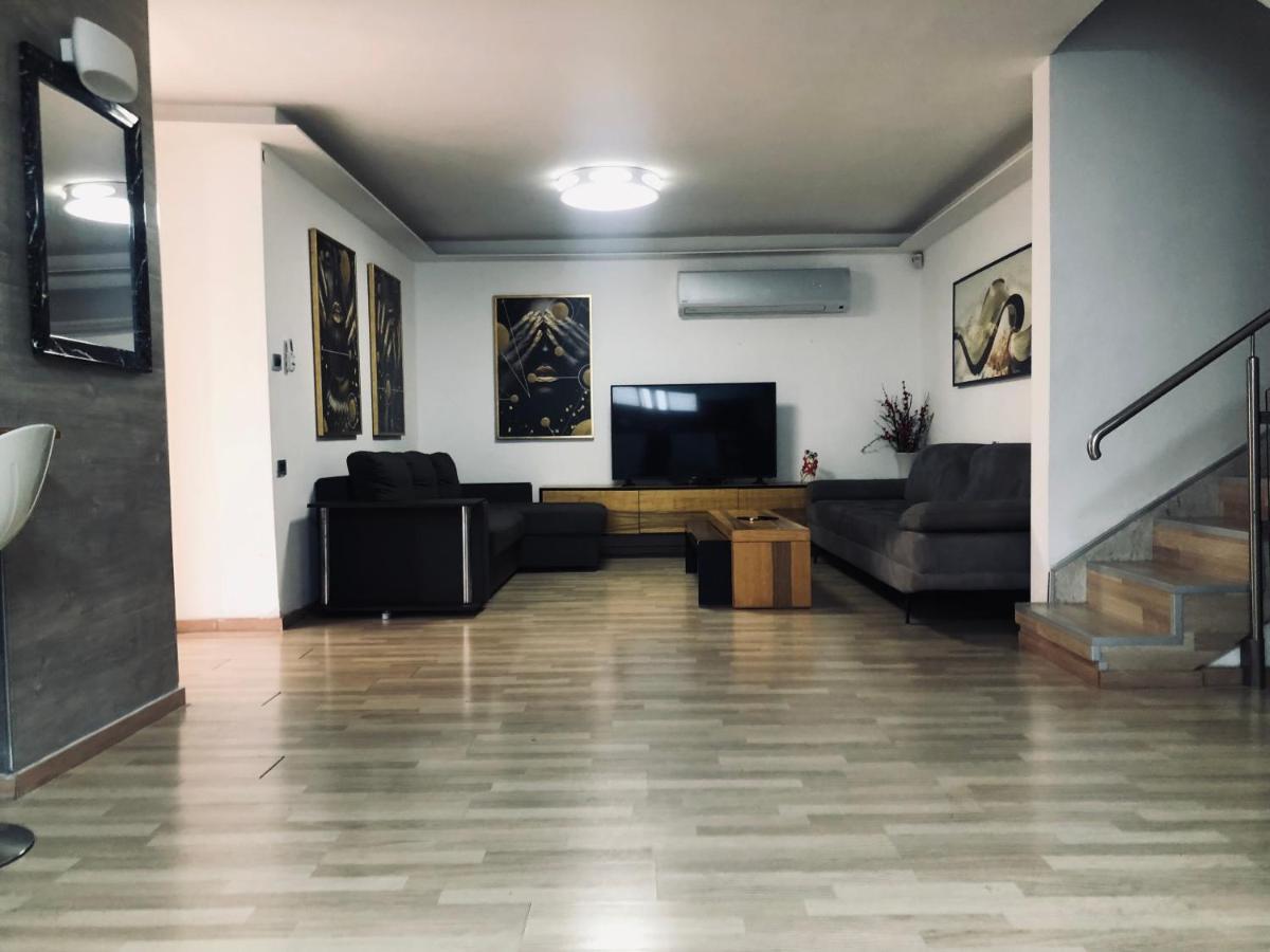 Villa Miami Asjdod Buitenkant foto